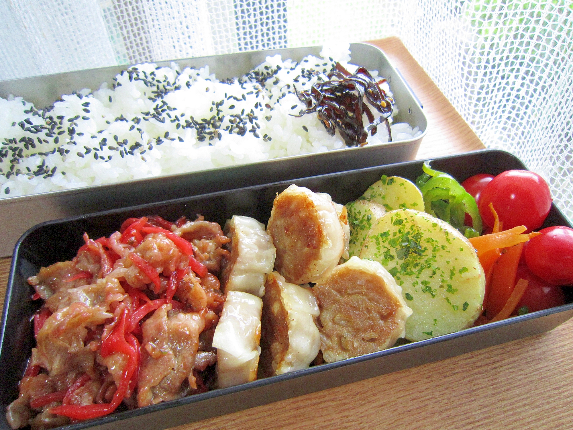 フライパン一つで紅生姜が効いた夏向き弁当(^_-)