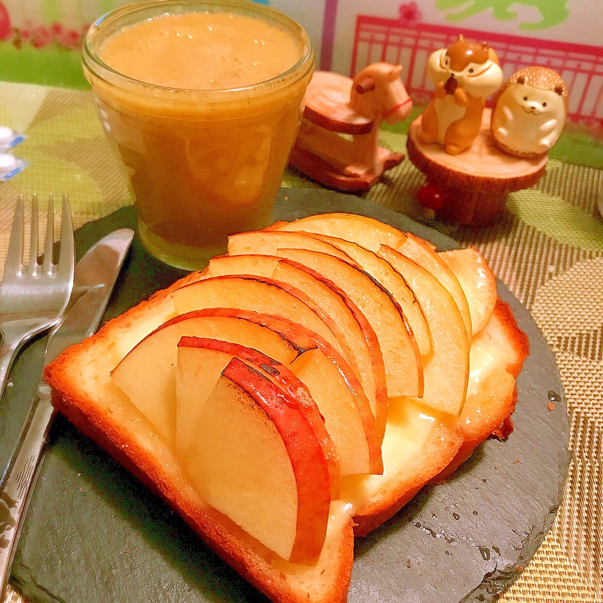 林檎とチーズのブリュレバタートースト