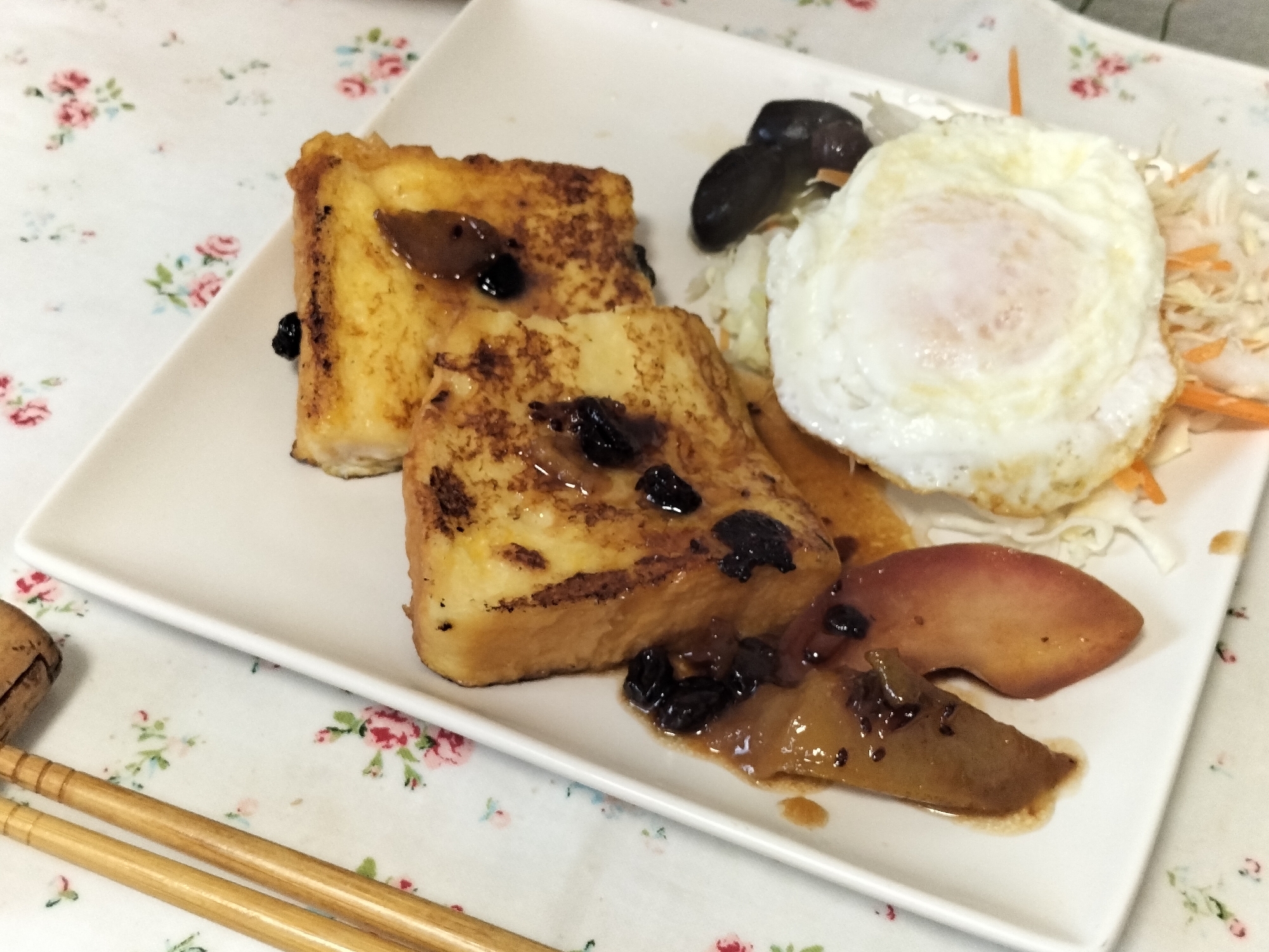 ３分で簡単朝食♪目玉焼きは両面焼きが美味しい♪