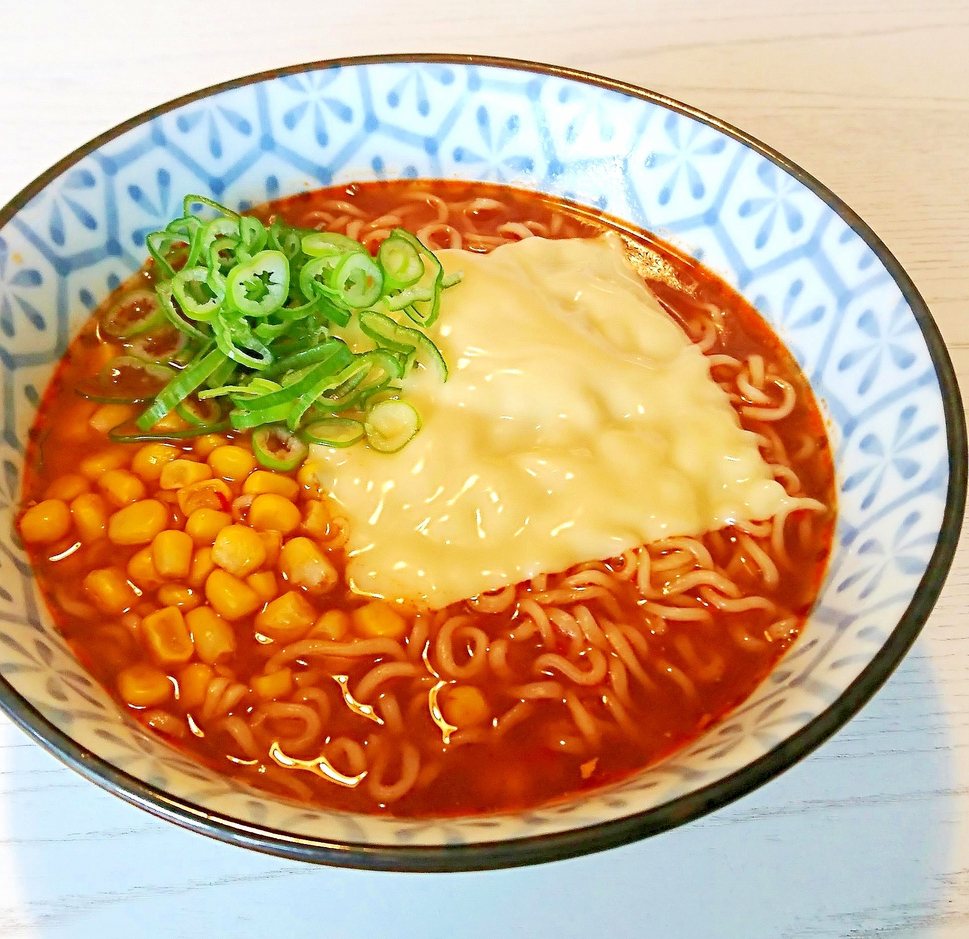 辛みそコーンチーズラーメン