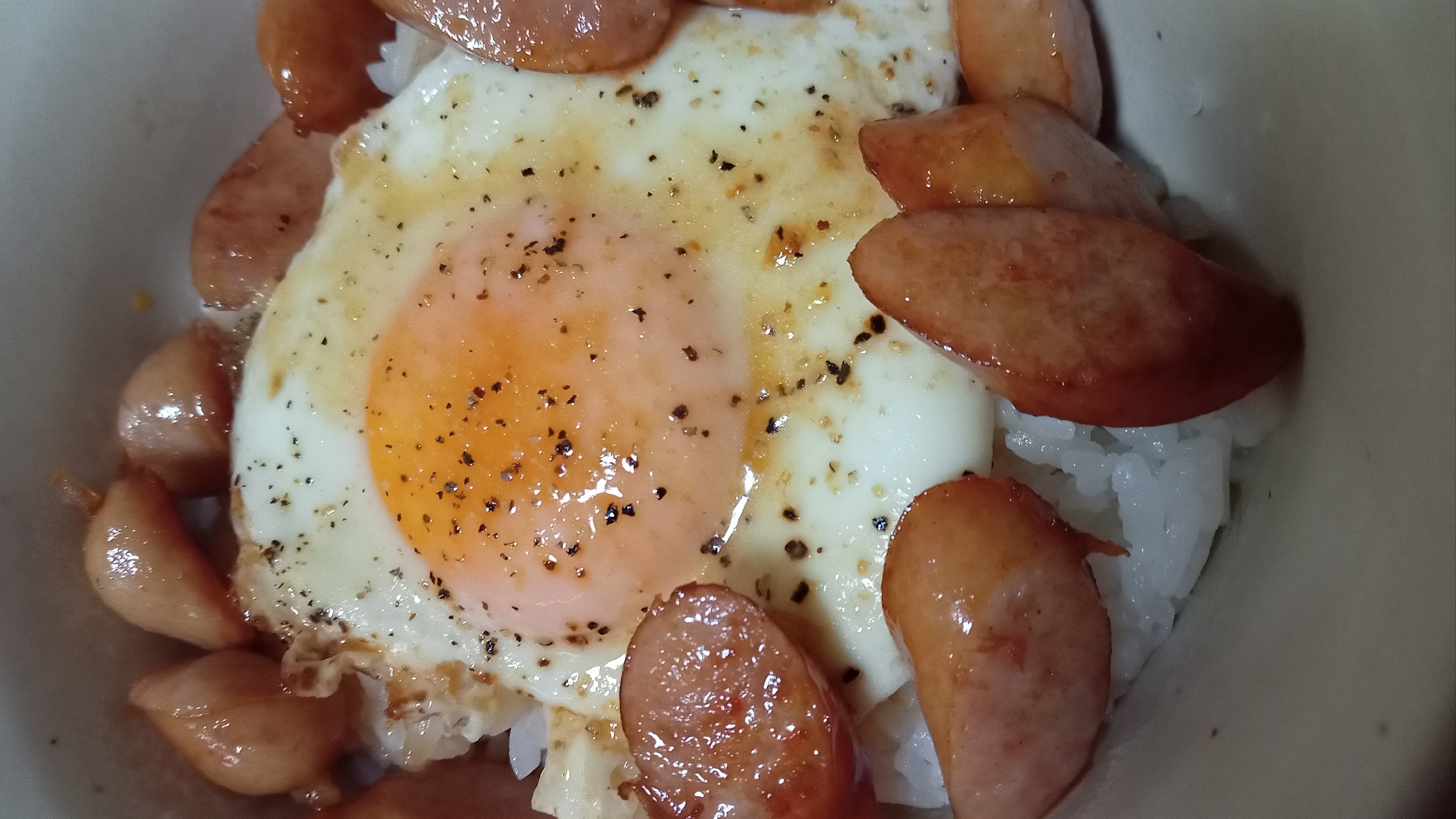 ズボラ飯!ウインナー丼