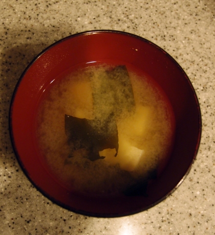 ふかし芋で５分！じゃが芋と豆腐と小松菜の味噌汁♪
