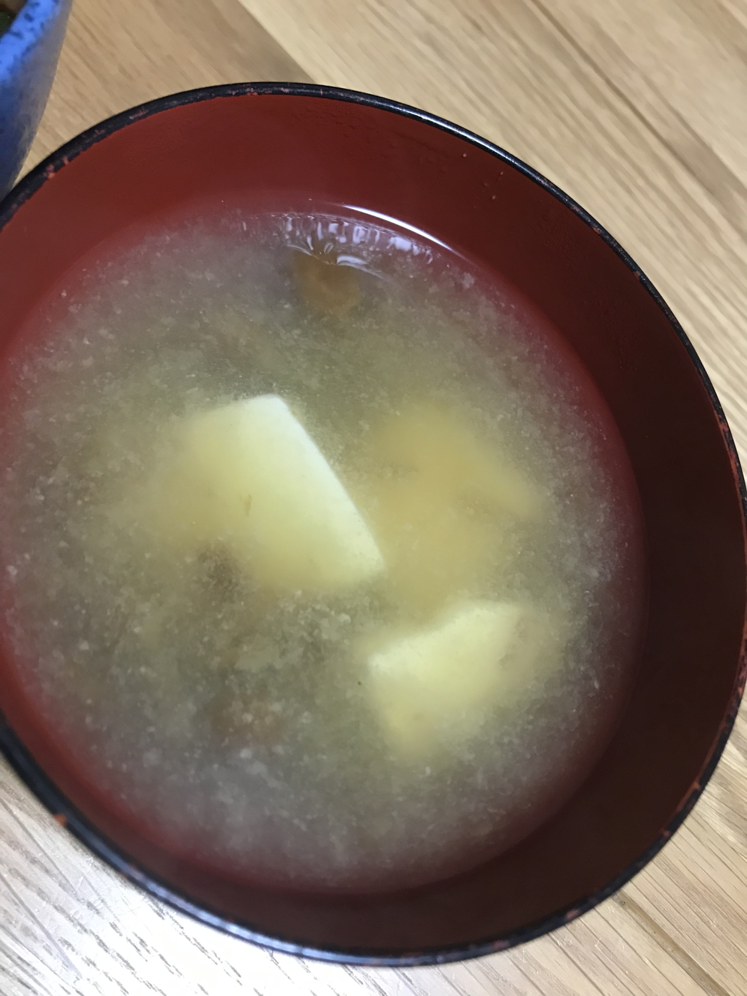 基本のなめこと豆腐の味噌汁