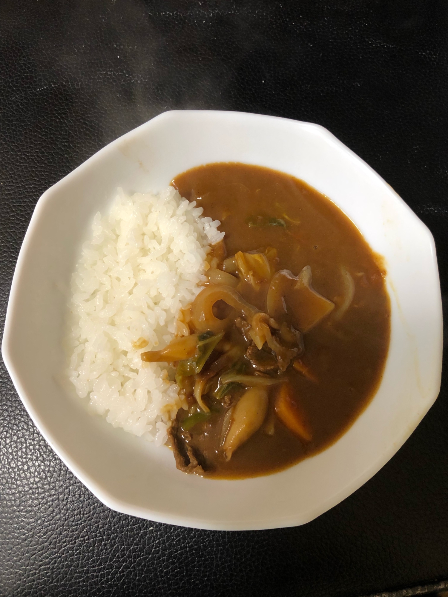 ボリュームがあり、とても美味しいまろやかなカレー！