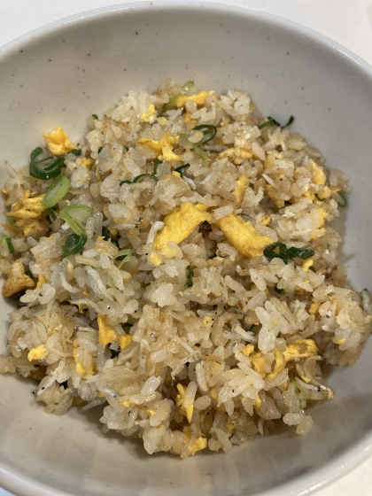 お昼に簡単！しらすチャーハン