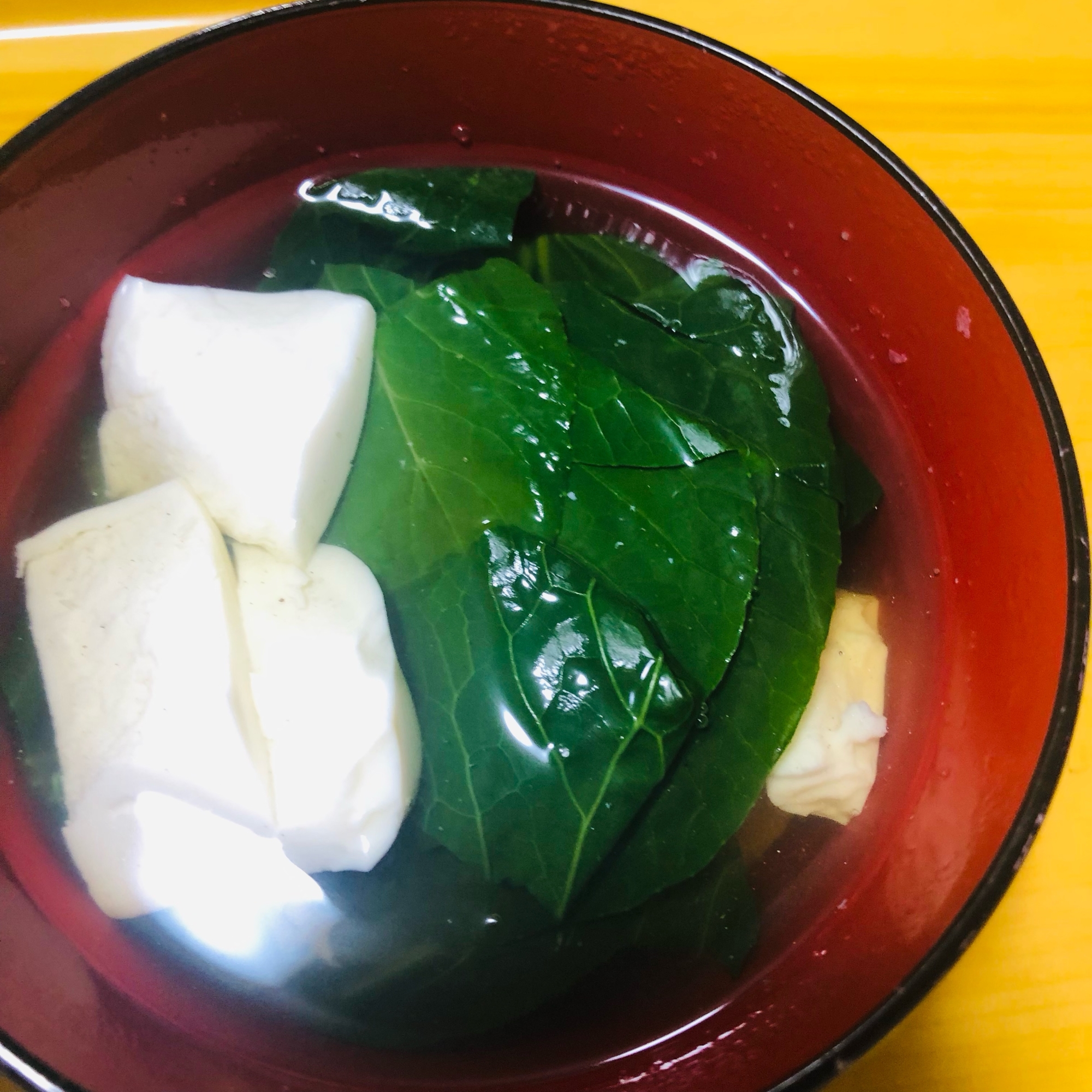 小松菜と豆腐の汁物