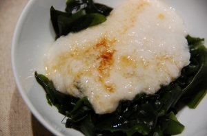 簡単！わかめと長いものぽん酢かけ