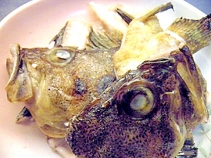 魚のアラの塩焼き✿レモン醤油で。