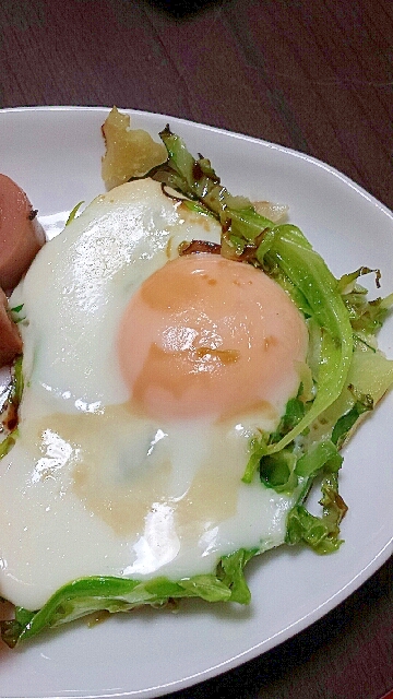 野菜が食べられる！キャベツ目玉焼き