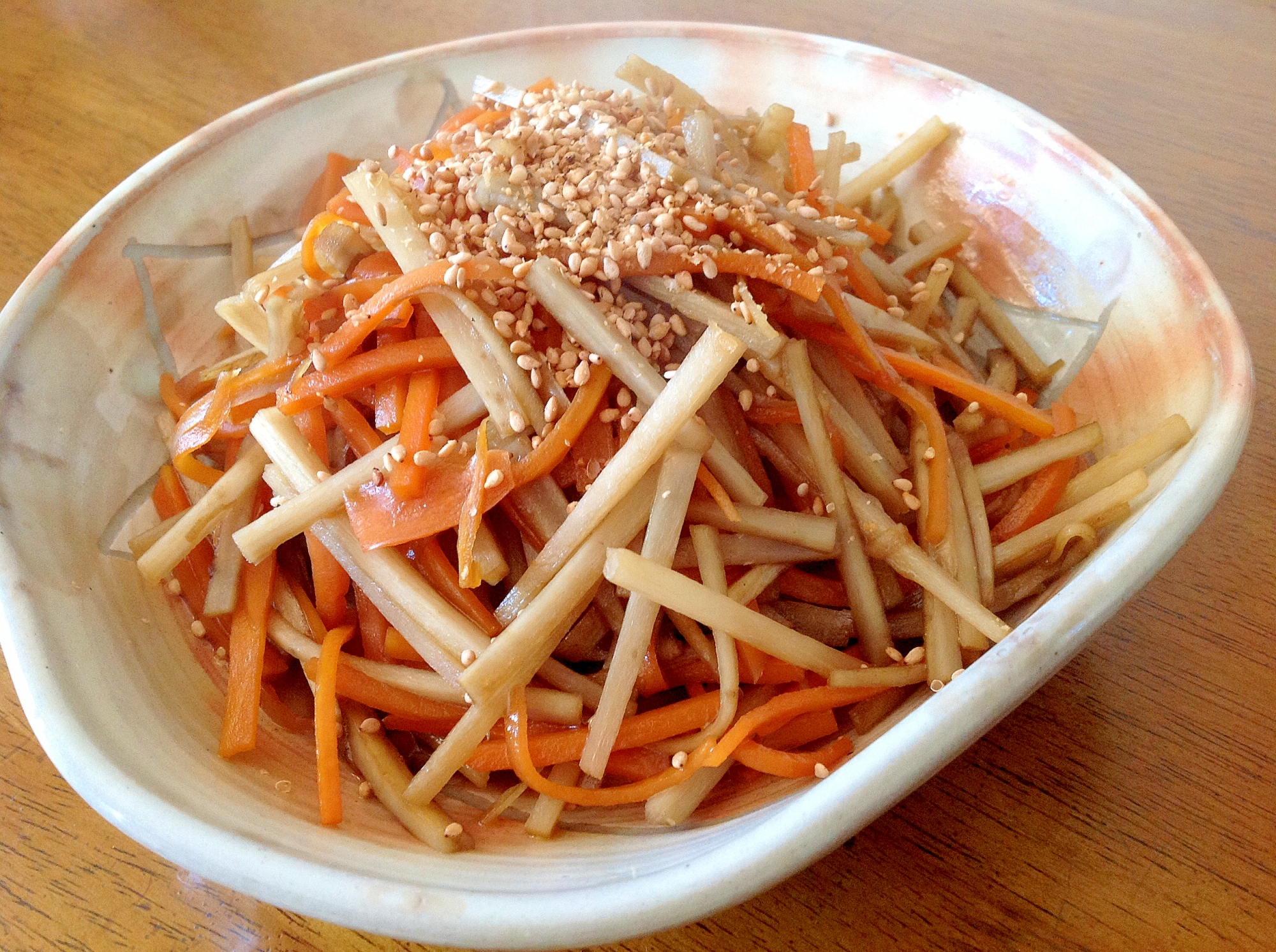 ゴマの風味が食欲アップ！きんぴらごぼう