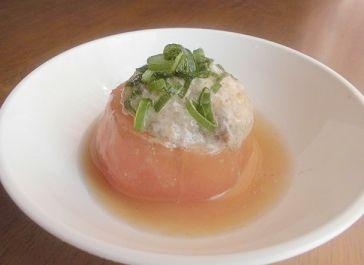 トマトのひき肉詰め