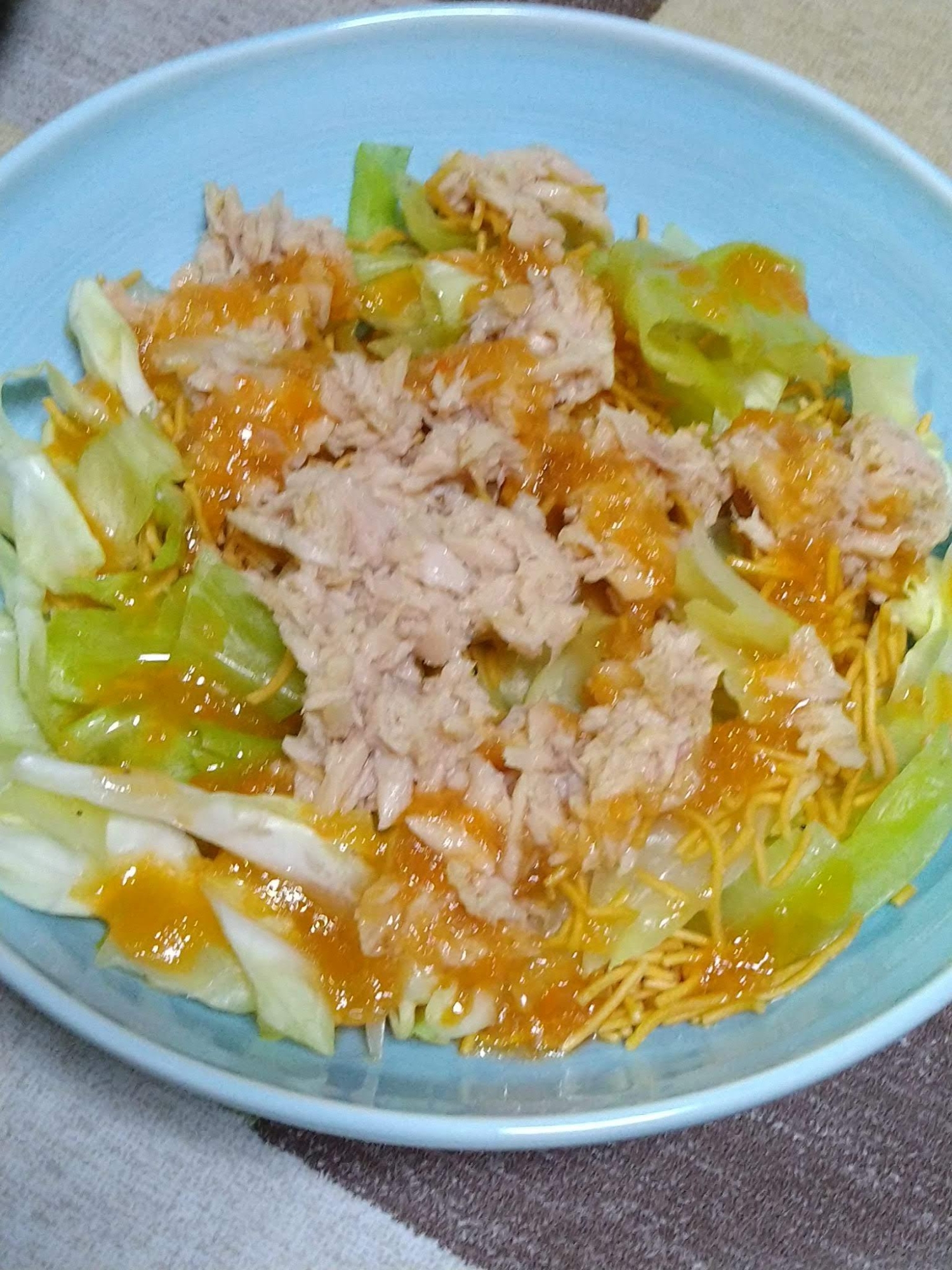 にんじんドレッシングのサラダ