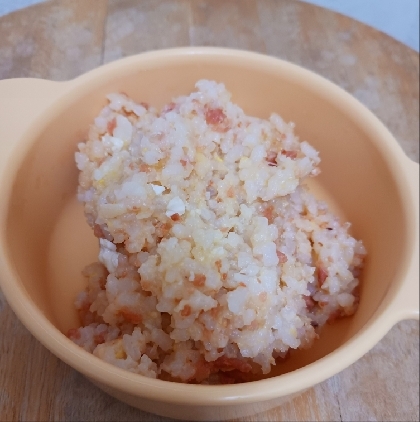 卵と鮭フレークのチャーハン