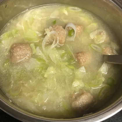 鶏団子入り味噌スープ