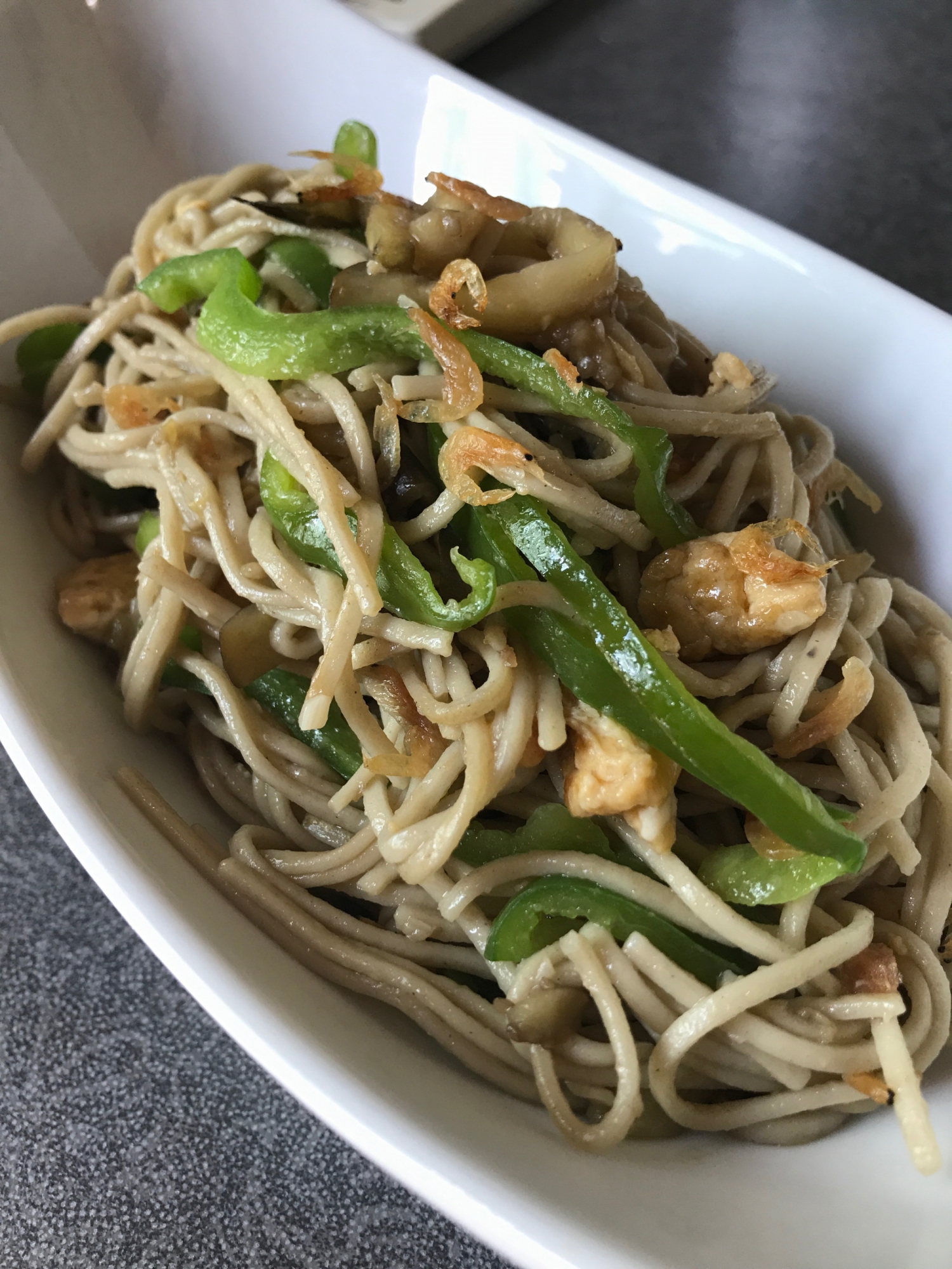 日本蕎麦でオイスターソース焼きそば