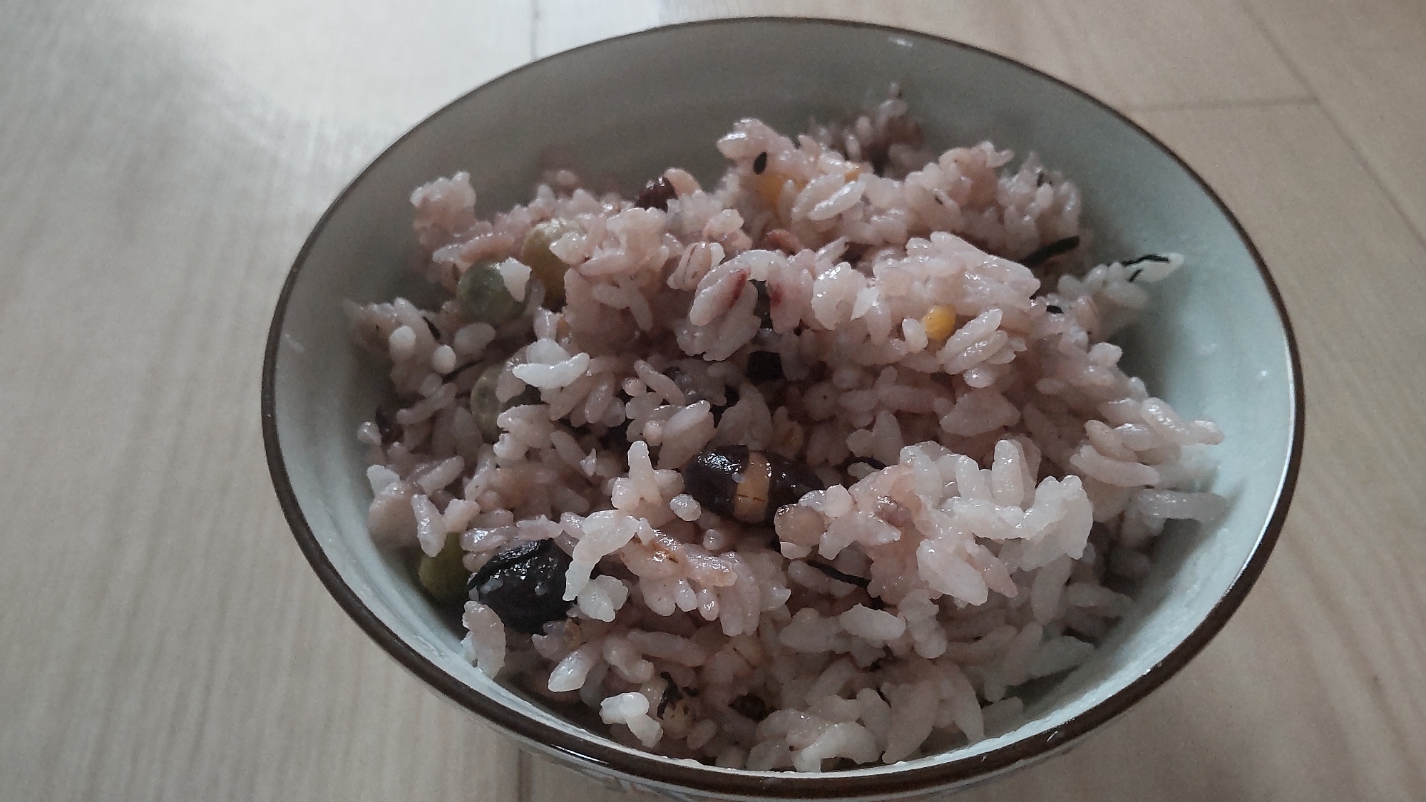 黒豆ごはん　ひじき雑穀入り