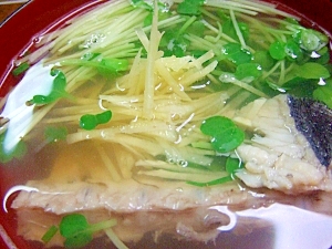 メダイのアラで潮汁 目鯛はあの鯛ではありません レシピ 作り方 By Iihi009 楽天レシピ メダイのアラで潮汁 目鯛はあの鯛ではありません レシピ 作り方 By Iihi009 楽天レシピ