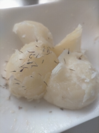 タイムをかけましたが、美味しかったです♫じゃがいもを沢山もらったので助かりました✧*レシピありがとうございます(୨୧•͈ᴗ•͈)◞ᵗʱᵃᵑᵏઽ*♡