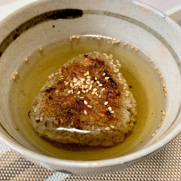 焼きおにぎりで だし茶漬け レシピ 作り方 By よっしぃ 楽天レシピ 焼きおにぎりで だし茶漬け レシピ 作り方 By よっしぃ 楽天レシピ