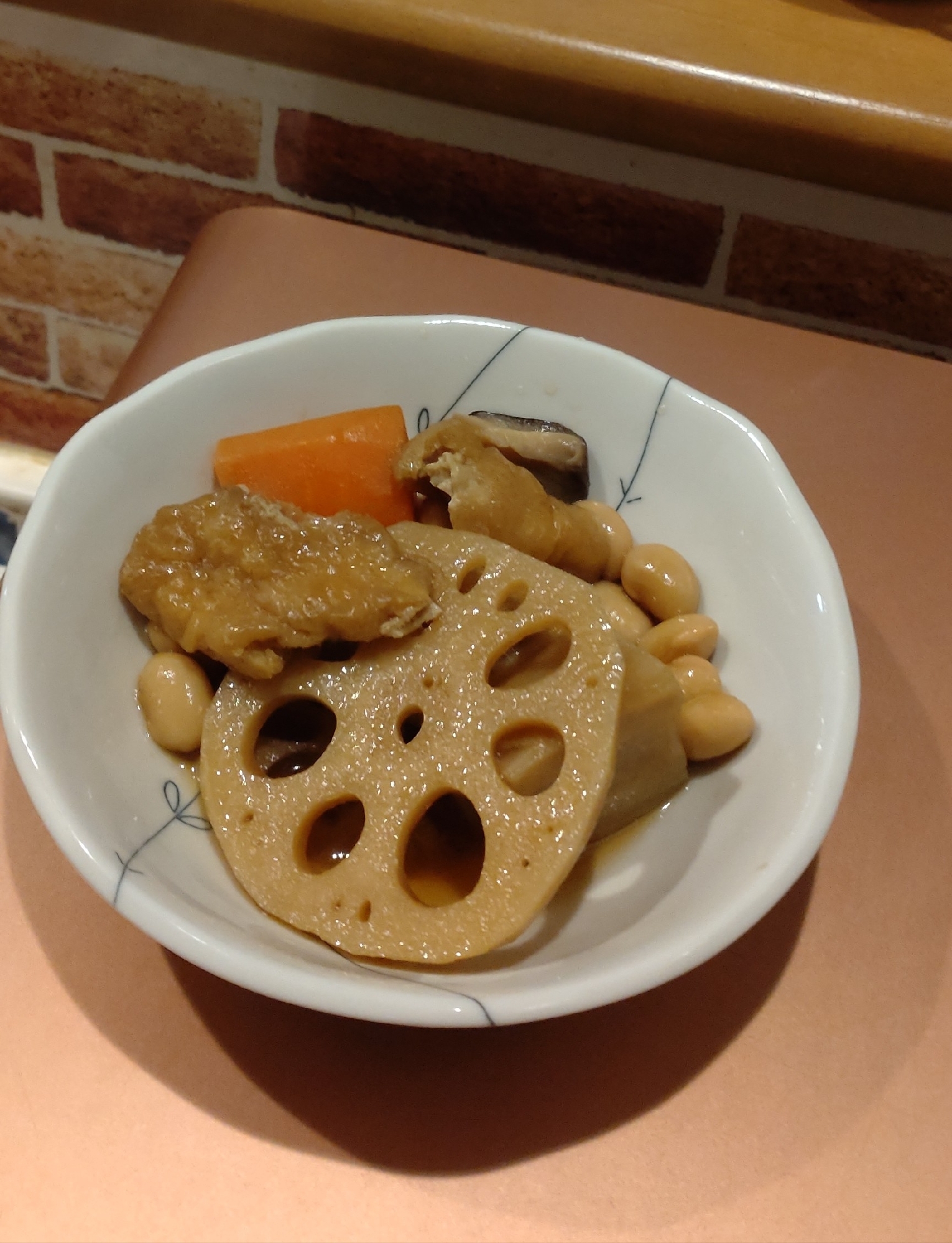 蓮根と油揚げと大豆の煮物