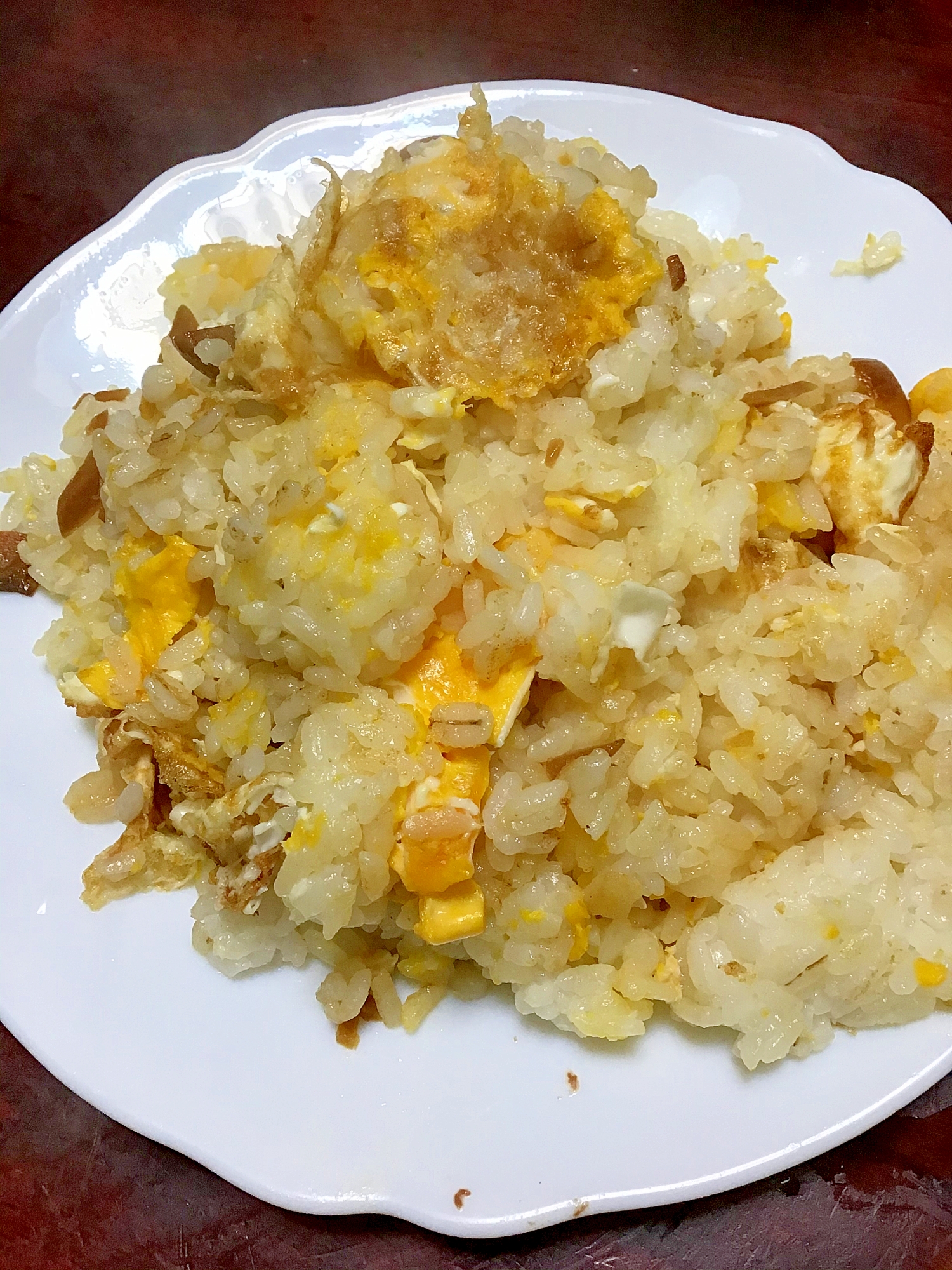 にんにくの醤油漬け入りガーッリック卵炒飯。