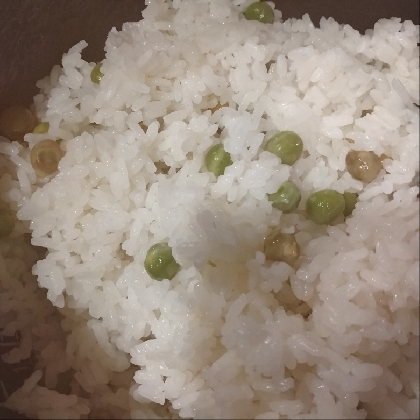 初めて豆ごはんを作りましたが美味しくできました！