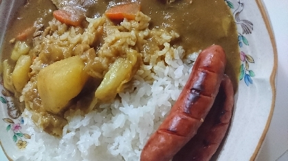 子どもだけ♪ソーセージカレー