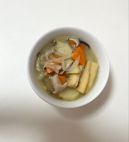 素朴！野菜ときのこの豚汁