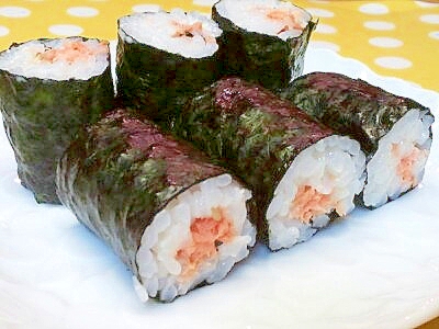 幼児用 鮭フレークの細巻き風おにぎり レシピ 作り方 By 不二子ちゃん2号 楽天レシピ 幼児用 鮭フレークの細巻き風おにぎり レシピ 作り方 By 不二子ちゃん2号 楽天レシピ