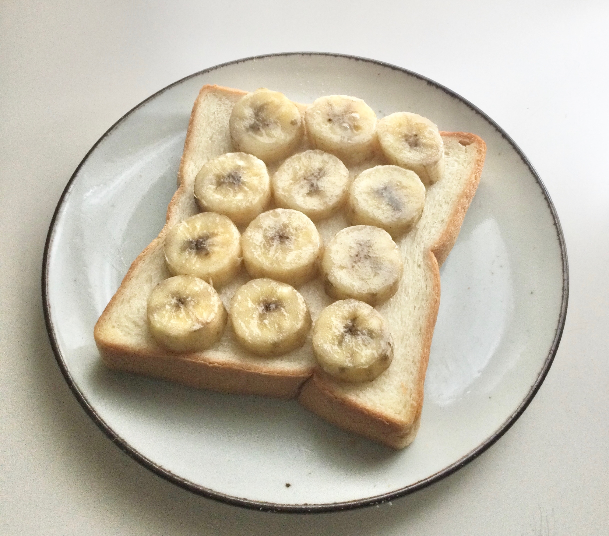 ココナッツ風味のバナナトースト