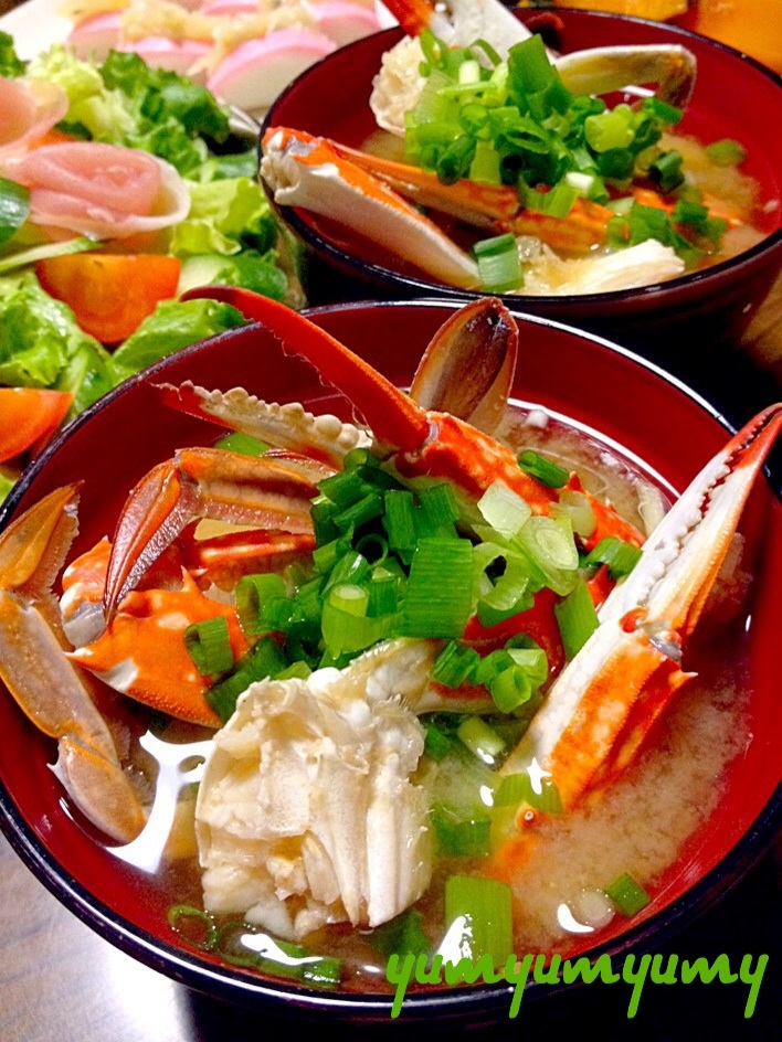 ワタリガニのお味噌汁です 蟹風味たっぷり のお汁 レシピ 作り方 By ゆんゆんゅん 楽天レシピ