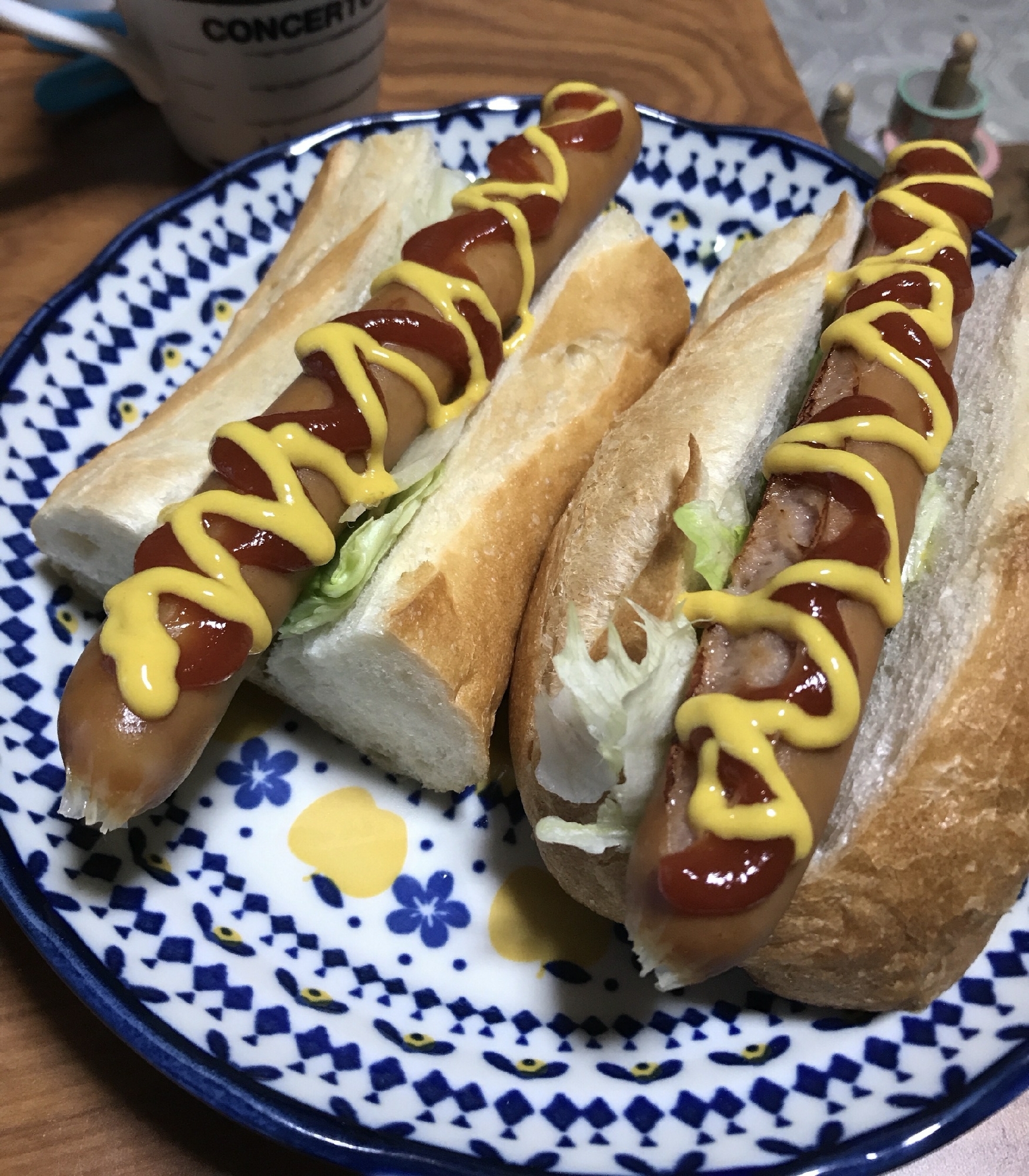 フランスパンのホットドッグ