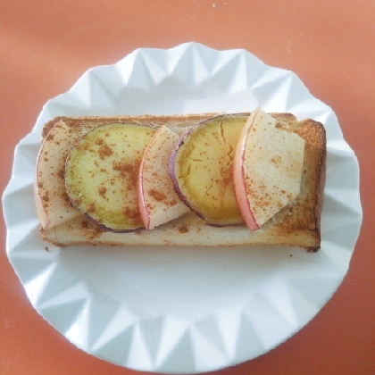 林檎と焼き芋のトースト✨