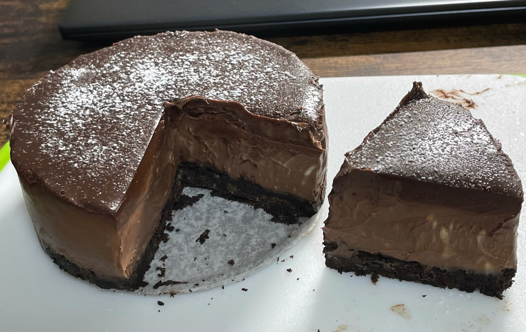 オレオ生地の生チョコチーズケーキ