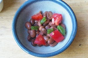金時豆とトマトとピーマンの小鉢