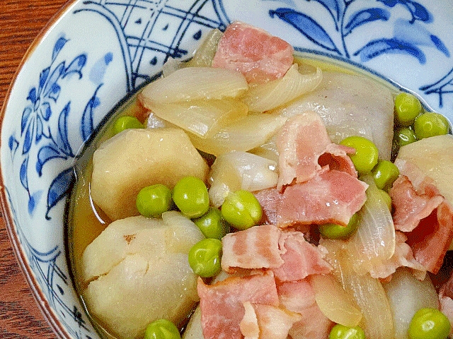 お惣菜☆　「さといもとベーコンの八方煮」