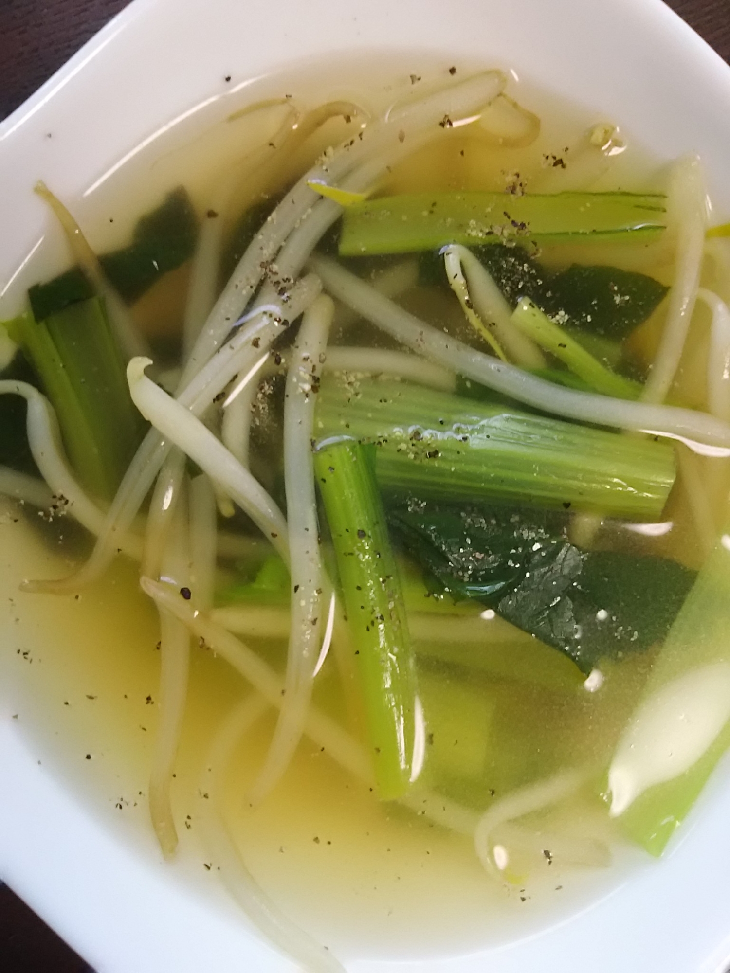 小松菜とモヤシのスープ(^^)