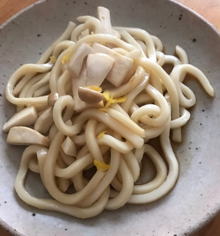 エリンギと柚子の焼きうどん