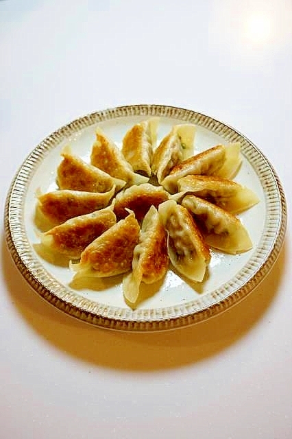 やっぱり手作りは一番美味しい！焼き餃子