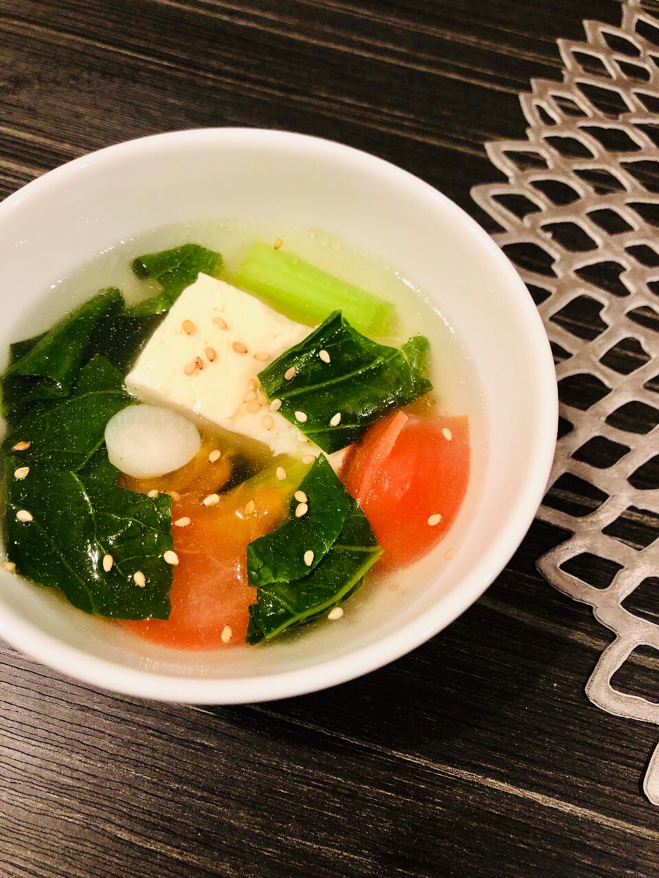 小松菜とトマトと豆腐の中華スープ