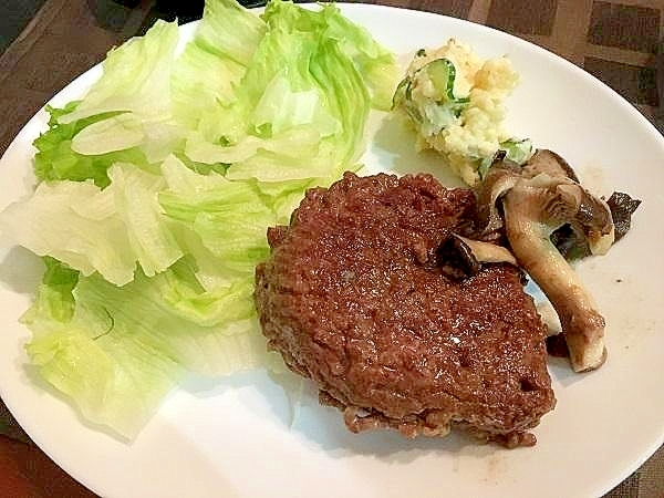 肉々食感のきのこハンバーグ