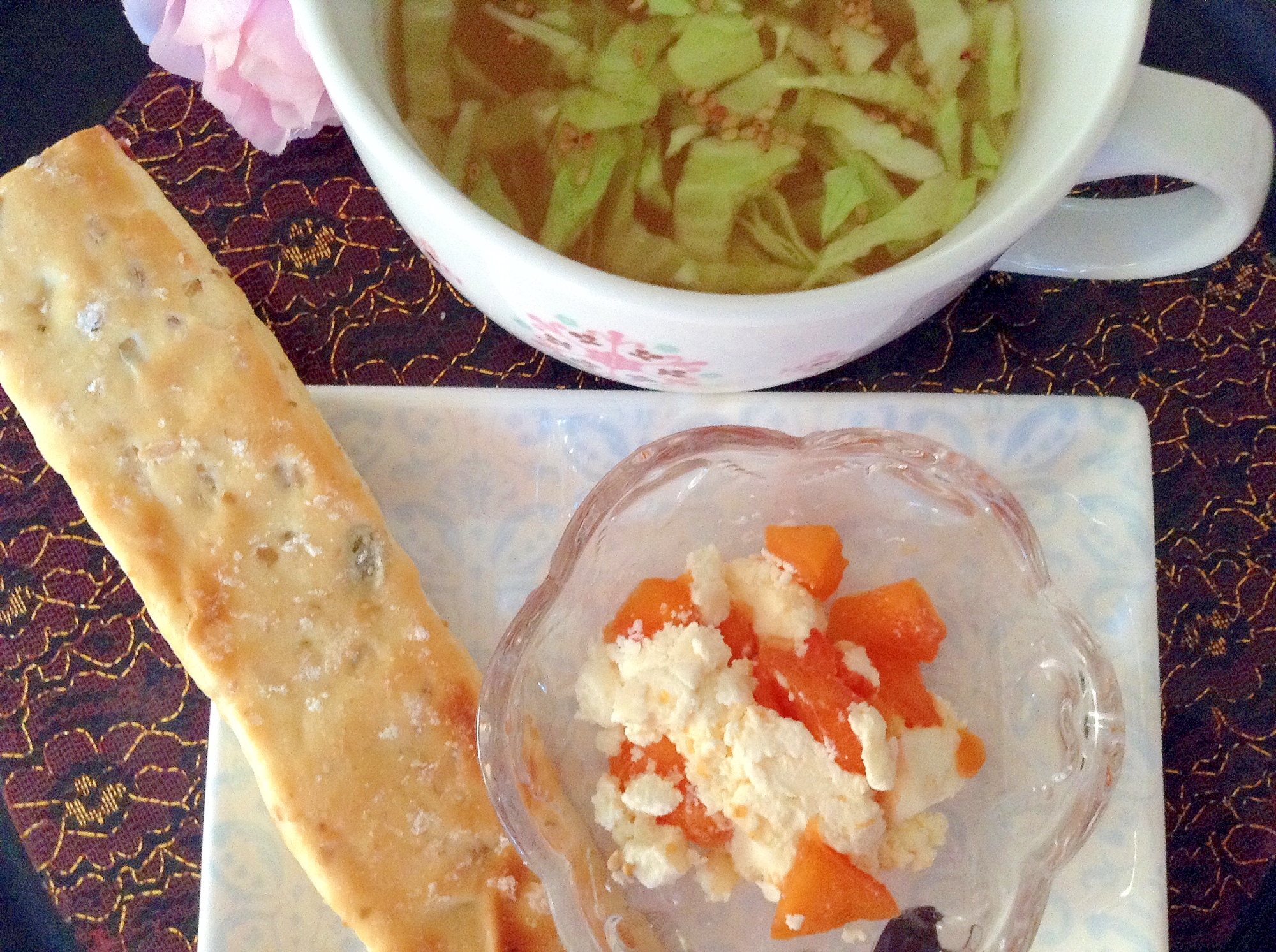 朝プレート♡柿とクリチのディップ＆キャベツスープ
