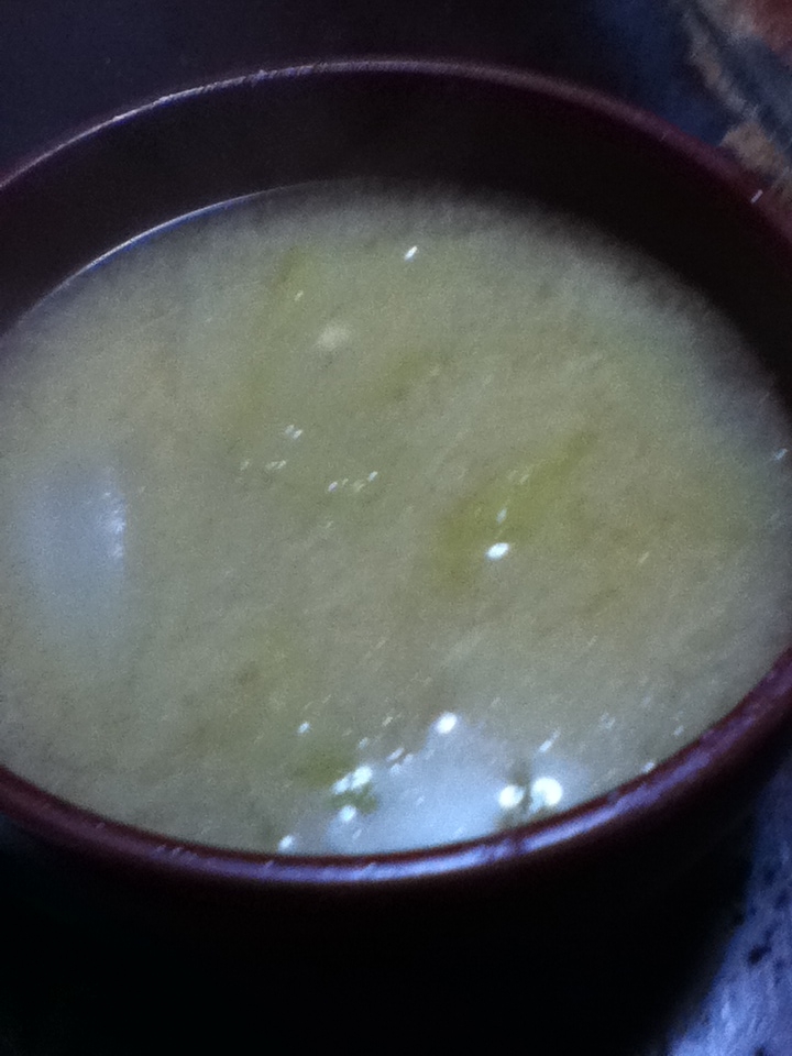 白菜とセロリの味噌汁