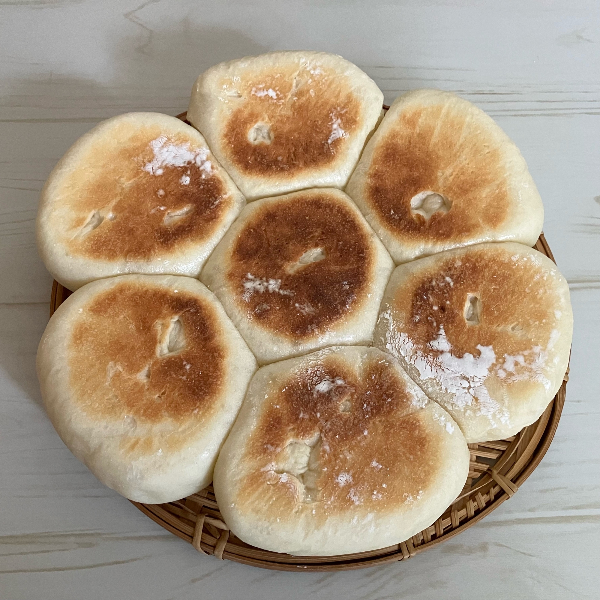 ホームベーカリーでコネて《多層鍋で焼くパン》