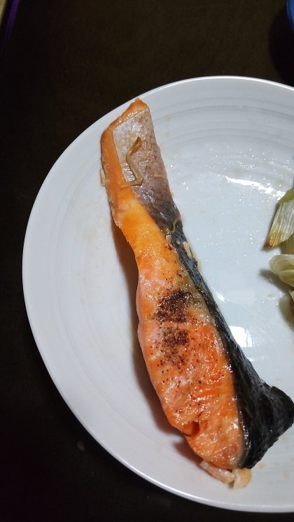 胡麻油でこんがり❣️鮭の塩焼き
