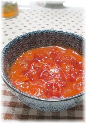 トマトの完熟があったので、煮込んで美味しいソースになりました（ｖｖ）　パスタとピザに・・美味しかったです＾＾*