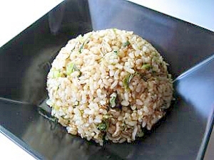 野沢菜と雑魚の玄米チャーハン
