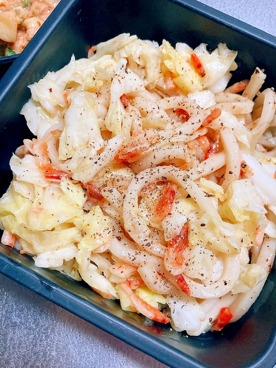 ズボラ飯！！桜エビのペッパーうどん