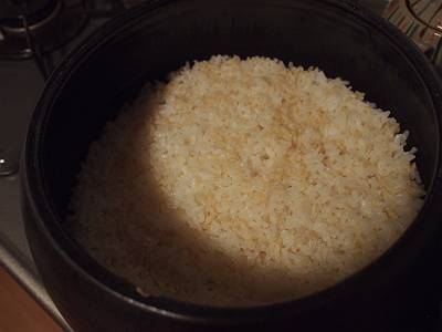 発芽玄米入りで炊いてみたよ。水加減しっぱいしちゃってちょいやわらかめ（笑）塩麹を上手に使って素材の味を楽しみたいね
