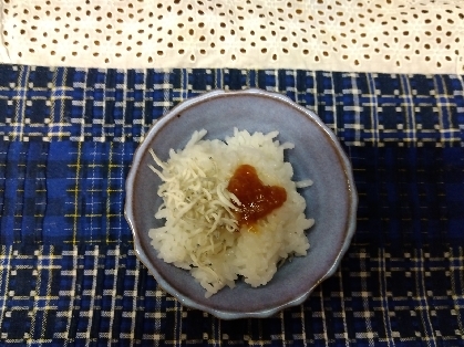 鰹節とろろ&金山寺みそ甘酢生姜納豆&しらす丼